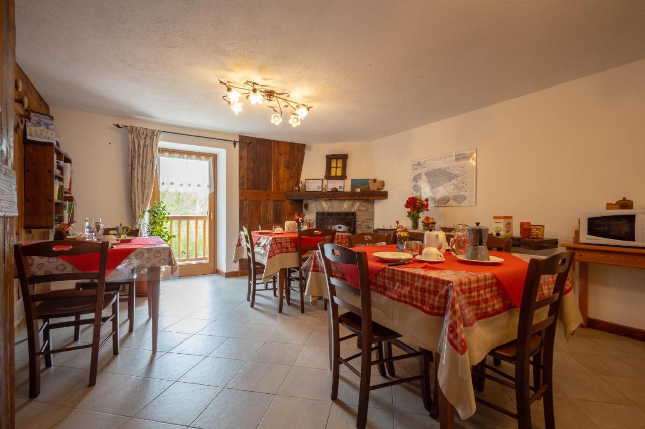 Le Vieux Noyer - Appartamenti Al Verde Villaggio Di Rumiod Сен-Пьер Экстерьер фото