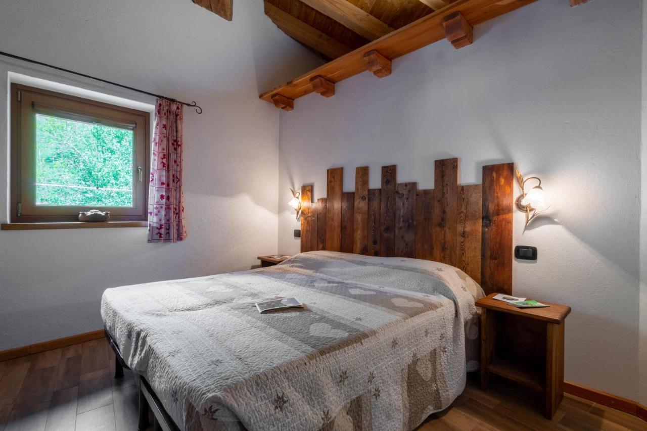 Le Vieux Noyer - Appartamenti Al Verde Villaggio Di Rumiod Сен-Пьер Экстерьер фото