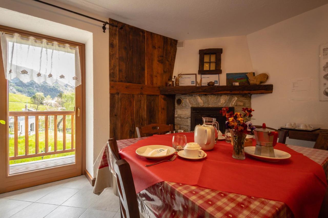 Le Vieux Noyer - Appartamenti Al Verde Villaggio Di Rumiod Сен-Пьер Экстерьер фото
