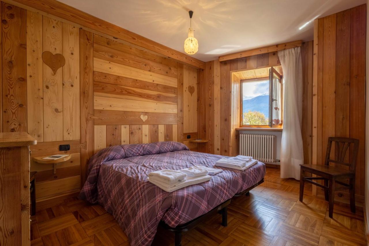 Le Vieux Noyer - Appartamenti Al Verde Villaggio Di Rumiod Сен-Пьер Экстерьер фото