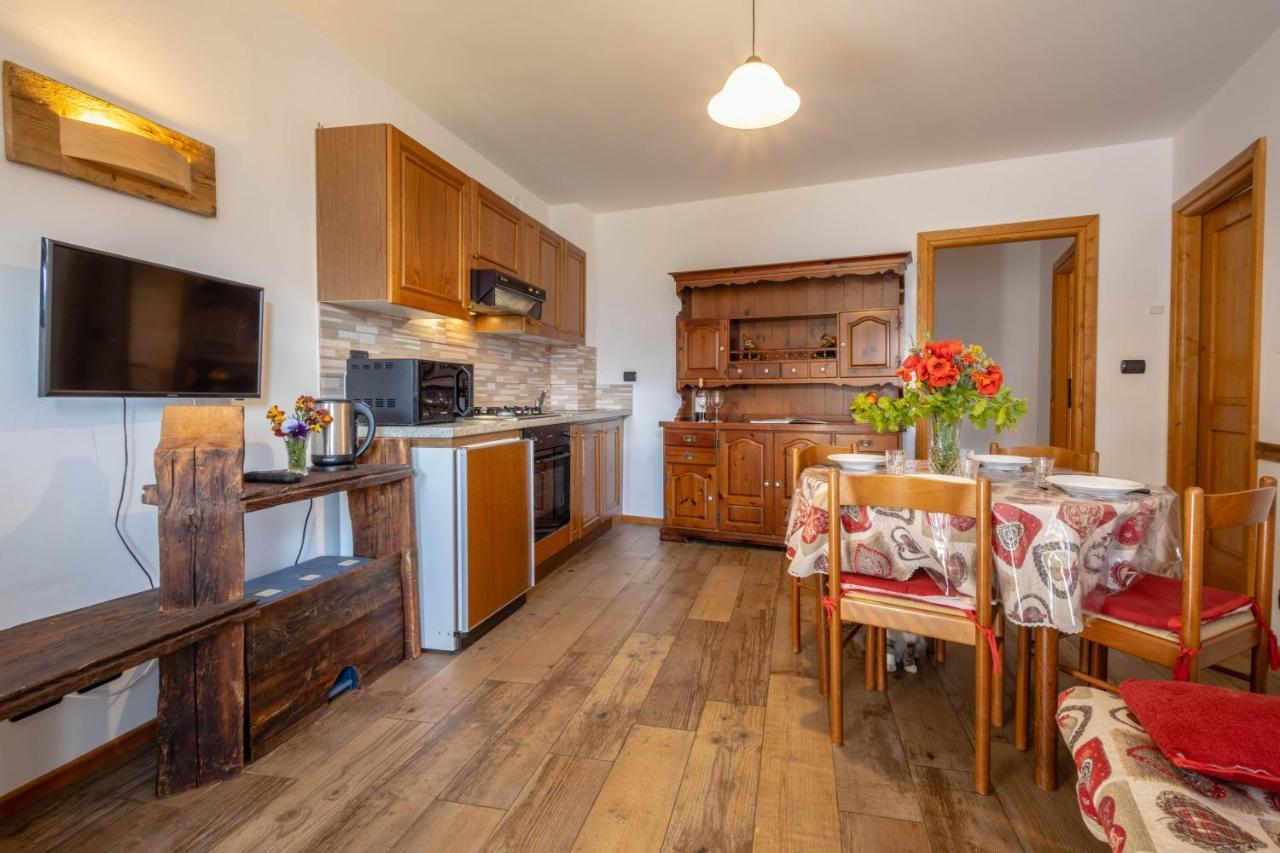 Le Vieux Noyer - Appartamenti Al Verde Villaggio Di Rumiod Сен-Пьер Экстерьер фото